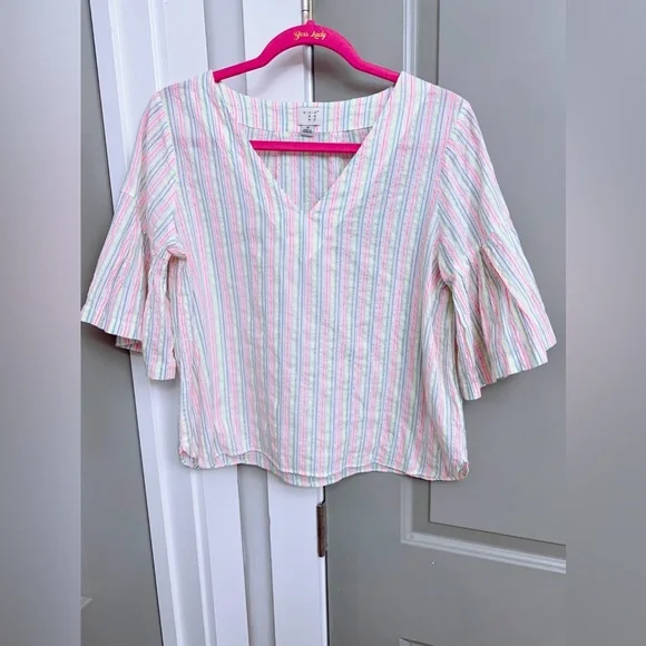 A New Day Pastel Striped Flutter Sleeve Blouse Size Medium - Picture 3 of 4